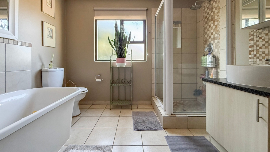 3 Bedroom Property for Sale in Leloko Lifestyle Estate North West